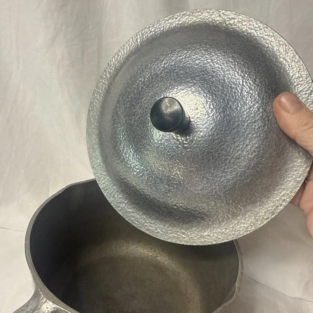 Vintage Club Aluminum Hammercraft 2-3 Qt Saucepan w Lid Wood Handle Mid Century